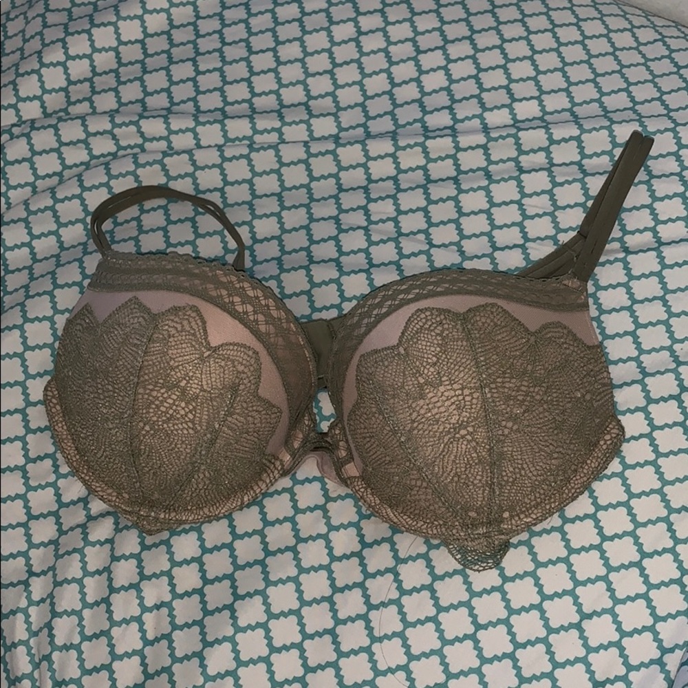 Victoria’s Secret Very Sexy Push-Up Bra